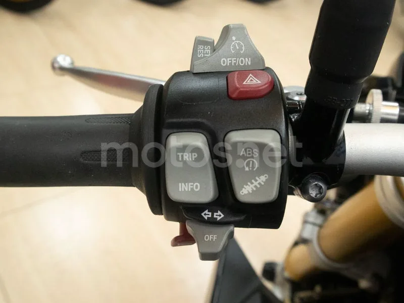 BMW S 1000 R - Vista 9