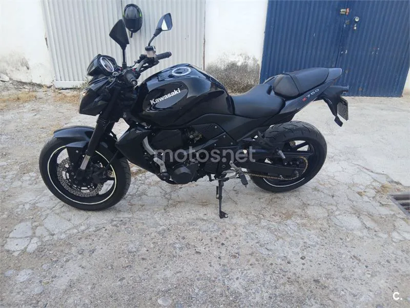 Kawasaki Z750 - Vista 3