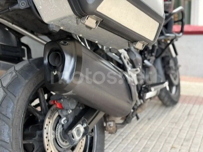 Suzuki V-Strom 1000 - Vista 5