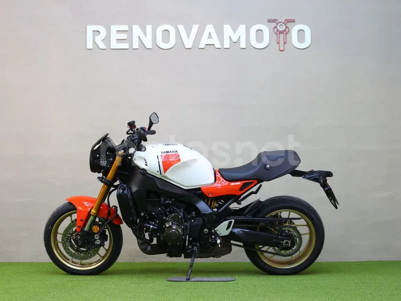 Yamaha XSR900 - Vista 4