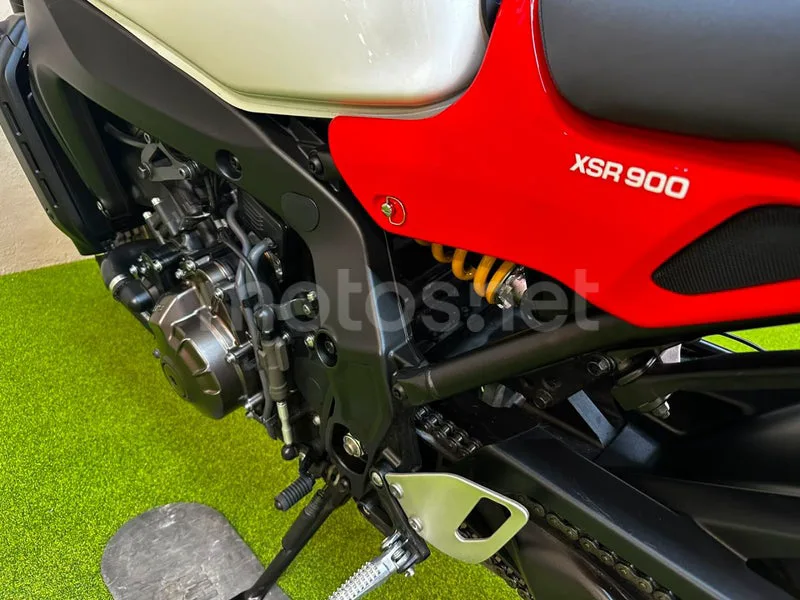 Yamaha XSR900 - Vista 10