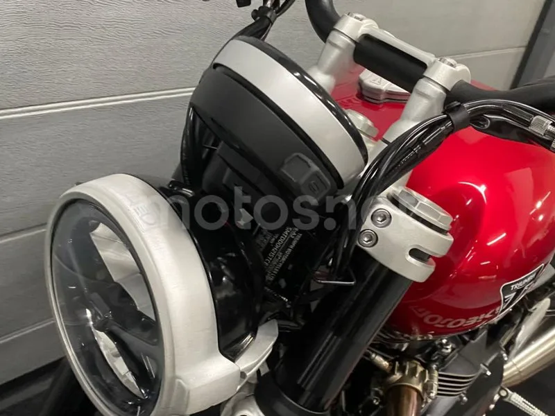 Triumph Speed Twin 1200 - Vista 11