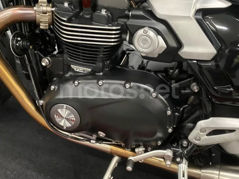 Triumph Speed Twin 1200 - Vista 14