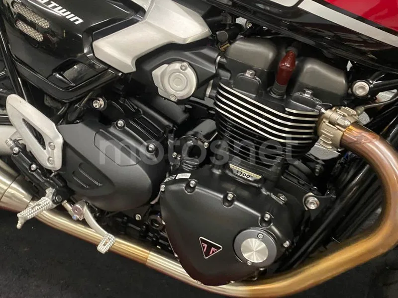 Triumph Speed Twin 1200 - Vista 5