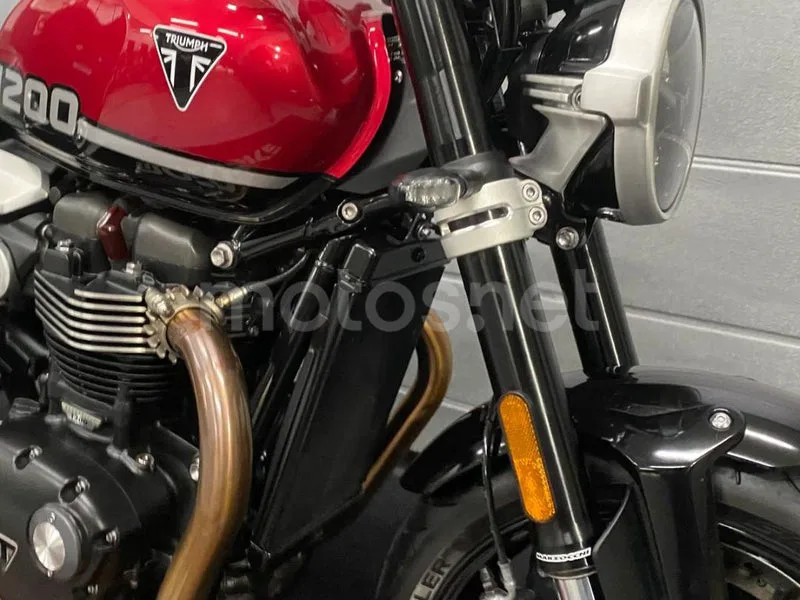 Triumph Speed Twin 1200 - Vista 7