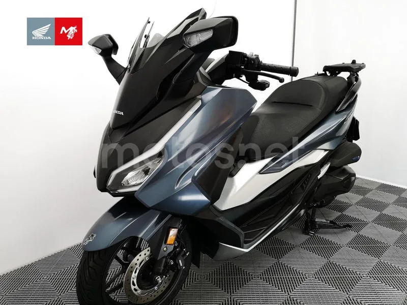 Honda Forza 350 - Vista 17