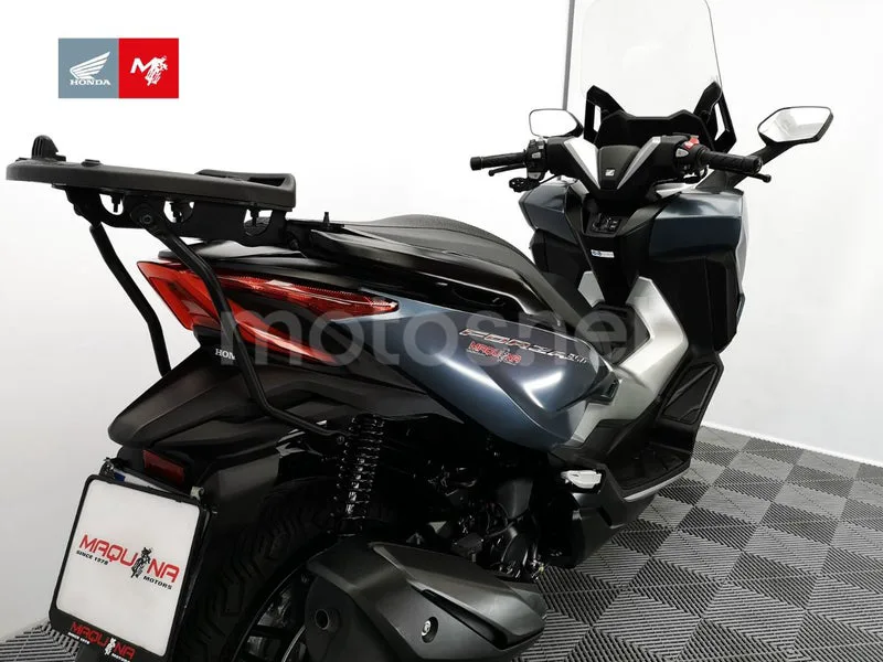 Honda Forza 350 - Vista 5