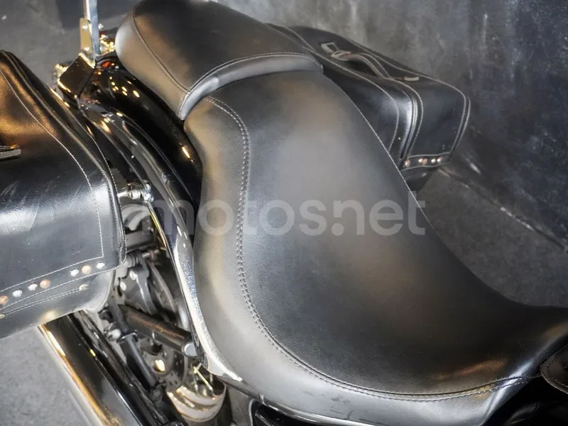 Kawasaki VN900 Classic - Vista 12