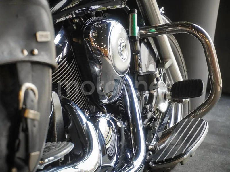 Kawasaki VN900 Classic - Vista 16