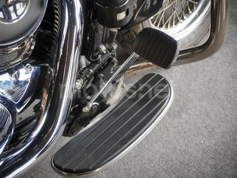 Kawasaki VN900 Classic - Vista 8