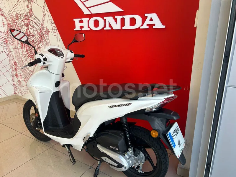 Honda Vision 110 - Vista 4