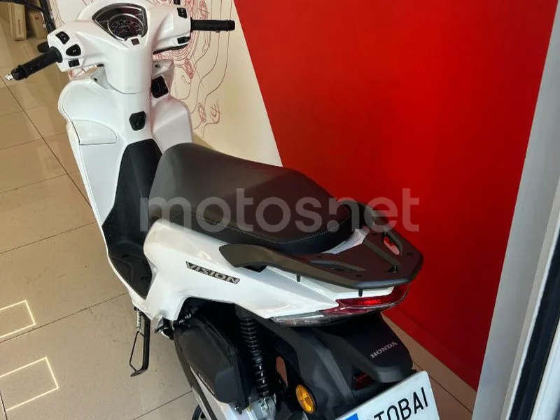 Honda Vision 110 - Vista 5