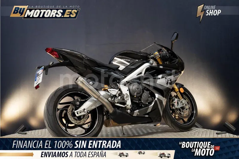 Triumph Daytona Moto2 765 - Vista 3