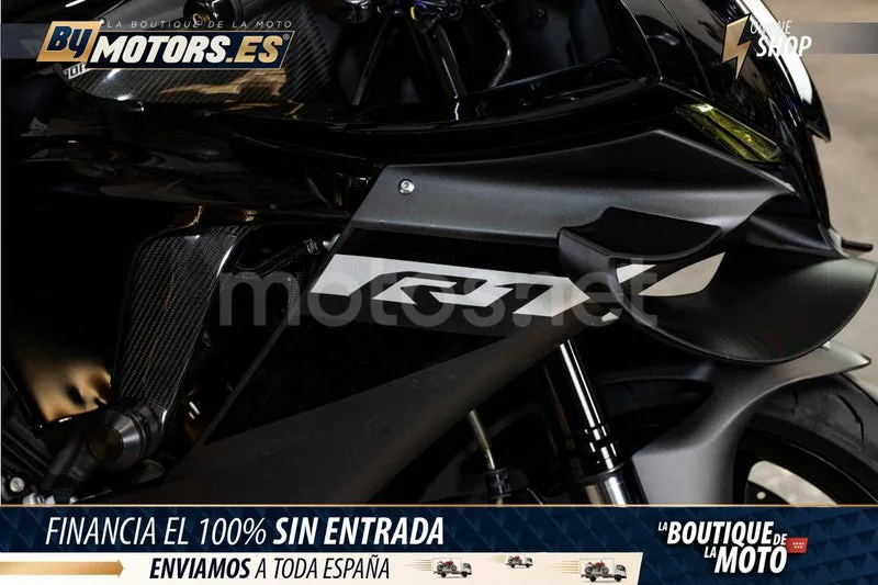 Yamaha YZF-R1 - Vista 24