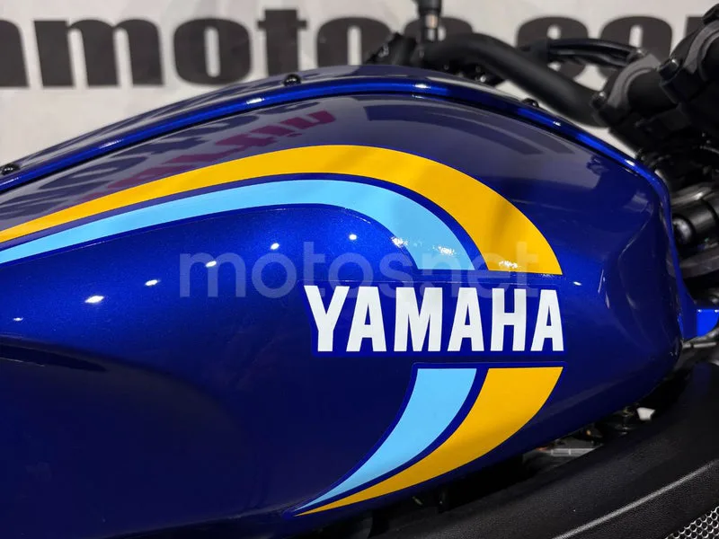 Yamaha XSR700 - Vista 11