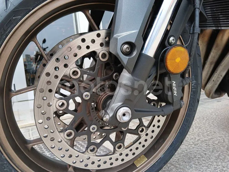 Honda CB650R - Vista 16
