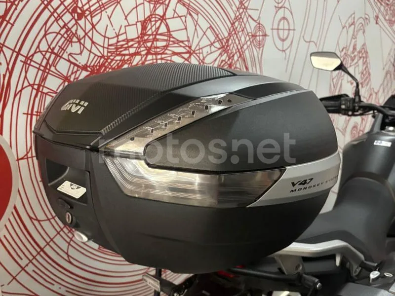 Honda XL750 Transalp - Vista 5
