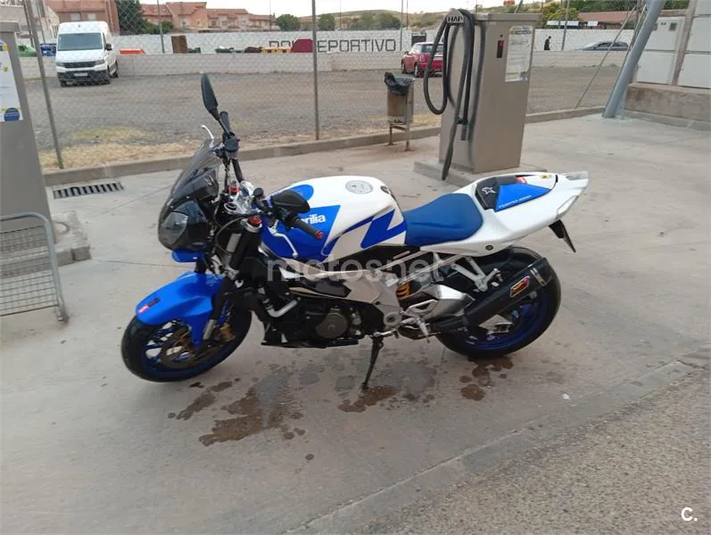 Aprilia Tuono 1000 R - Vista 6