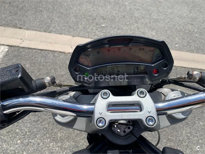 Ducati Monster 696 - Vista 10
