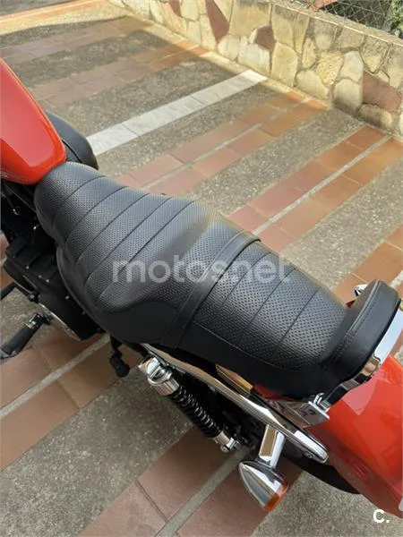 Harley-Davidson Sportster 883 - Vista 5