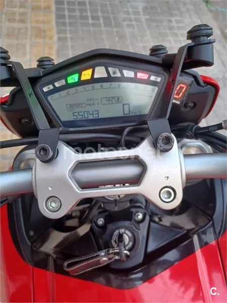 Ducati Hyperstrada - Vista 5