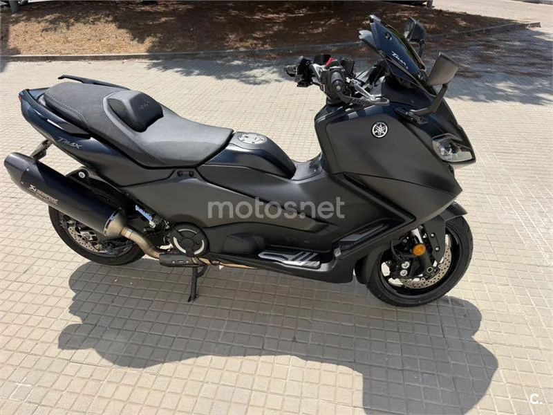 Yamaha TMAX - Vista 3