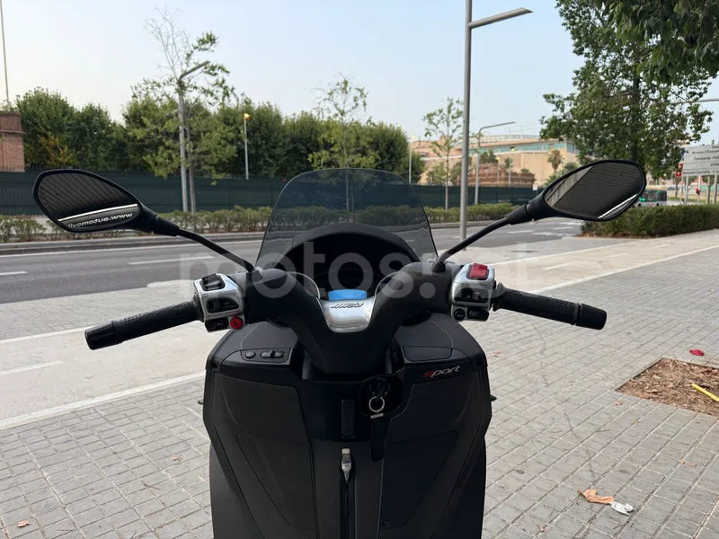Piaggio MP3 - Vista 13