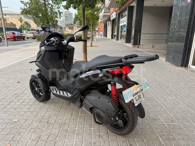 Piaggio MP3 - Vista 3