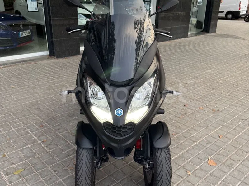 Piaggio MP3 - Vista 8