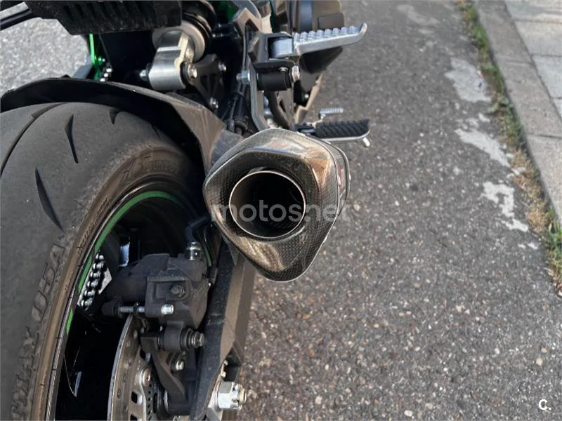 Kawasaki Z900 - Vista 3