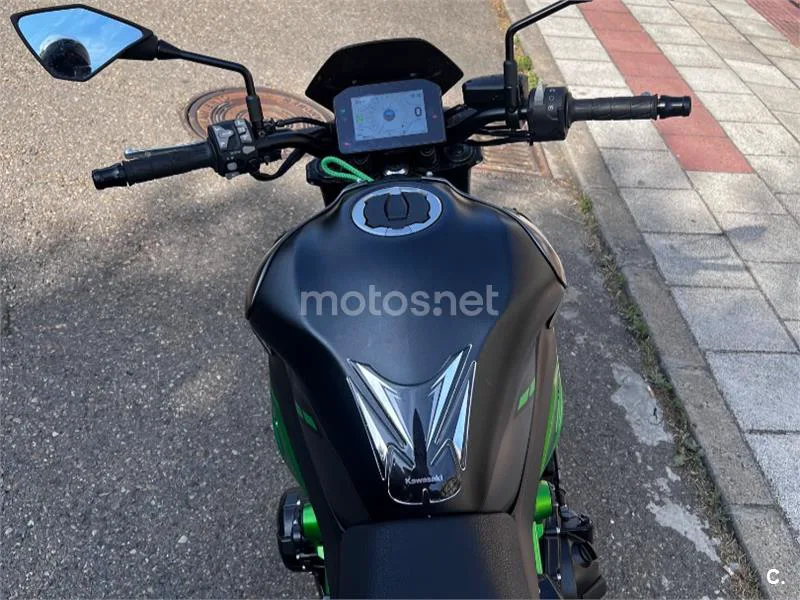 Kawasaki Z900 - Vista 6