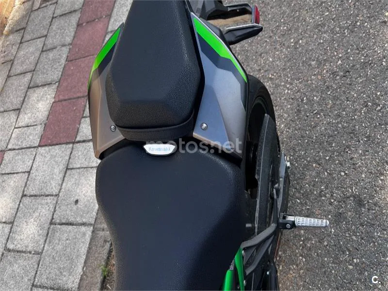 Kawasaki Z900 - Vista 7
