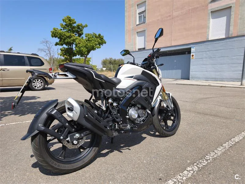 Keeway RKF 125 - Vista 4