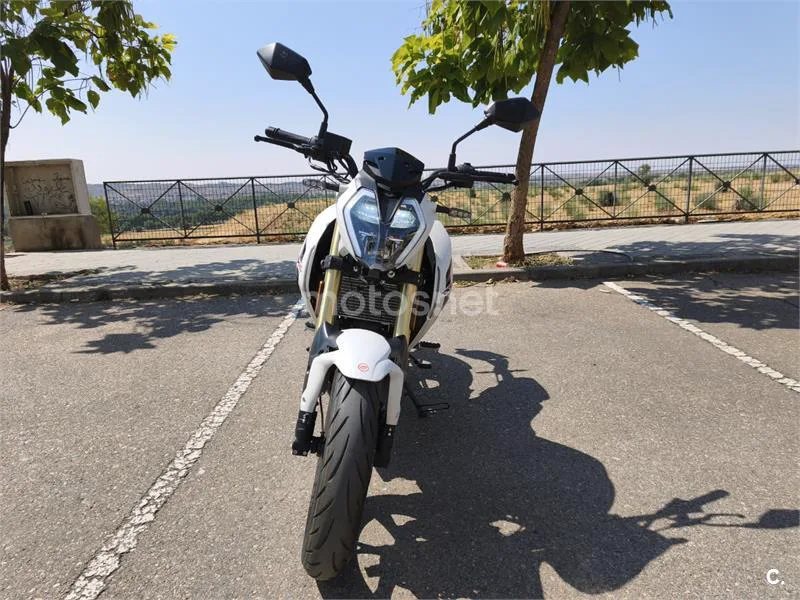 Keeway RKF 125 - Vista 6