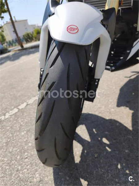Keeway RKF 125 - Vista 7