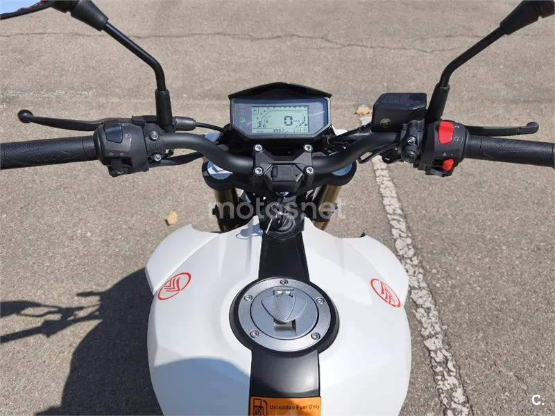 Keeway RKF 125 - Vista 10