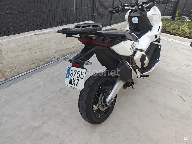 Honda X-ADV - Vista 4