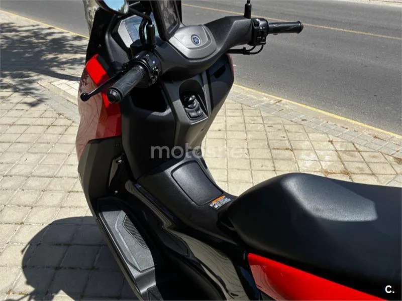 Yamaha NMAX - Vista 18