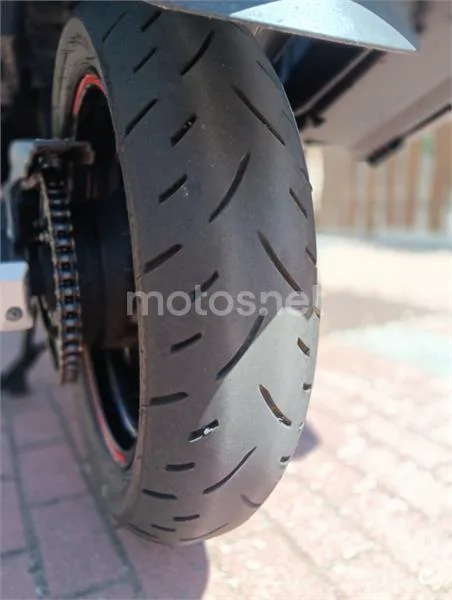 Suzuki V-Strom 650 - Vista 6