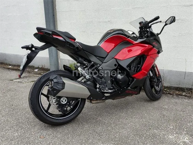 Kawasaki Ninja 1000SX - Vista 3