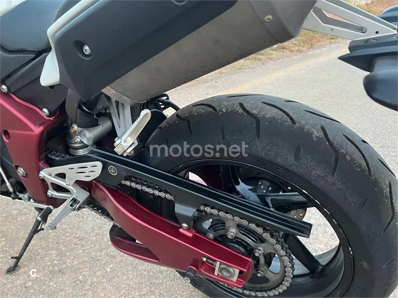 Yamaha YZF-R1 - Vista 11