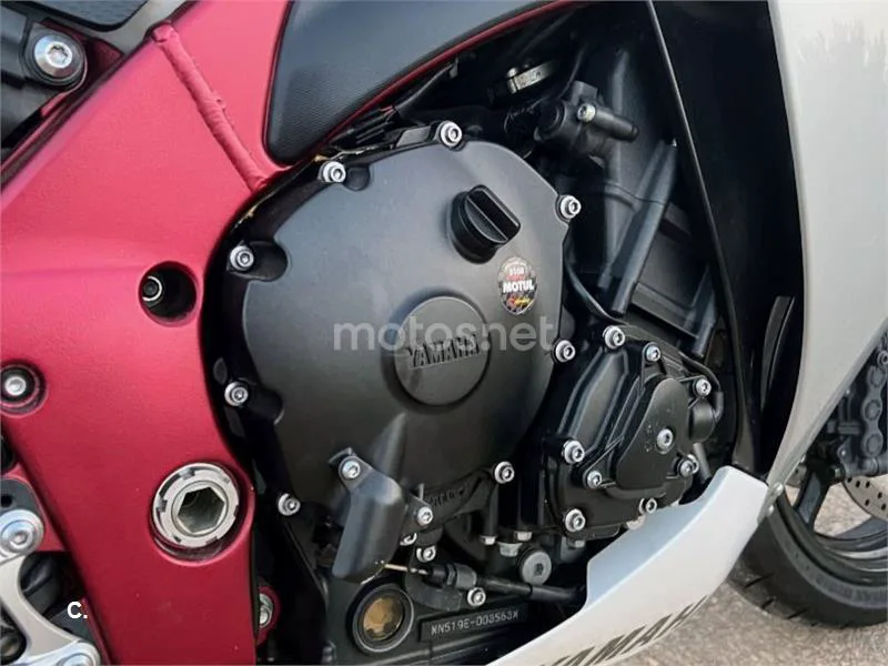 Yamaha YZF-R1 - Vista 8