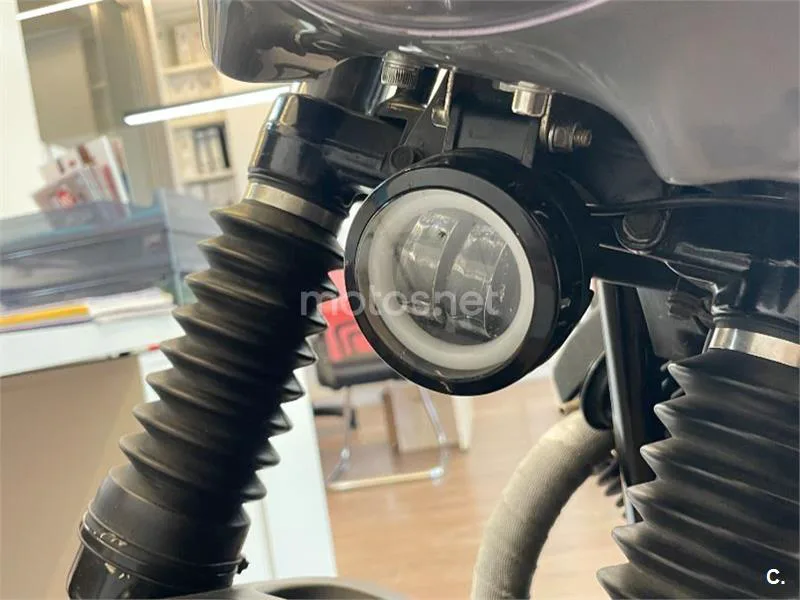 Moto Guzzi V7 II 9000 € 2015 Valencia - 2