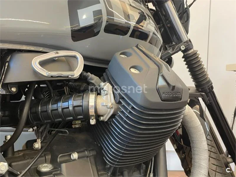 Moto Guzzi V7 II - Vista 5