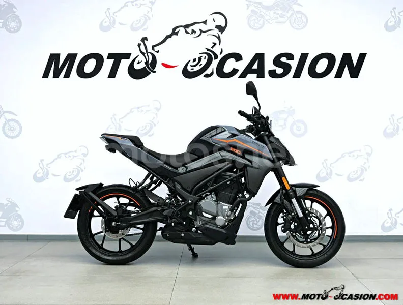 CFMOTO 300NK 2750 € 2023 Madrid - 2