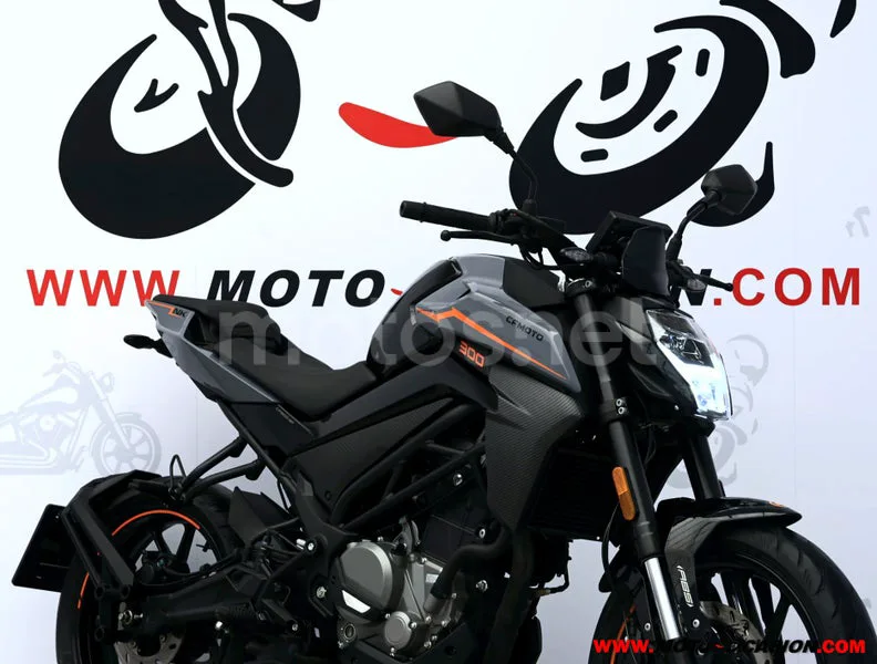 CFMOTO 300NK - Vista 4