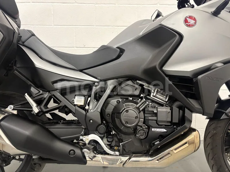 Honda NT1100 - Vista 13