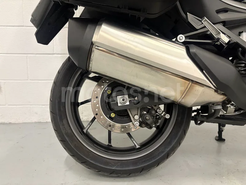 Honda NT1100 - Vista 9