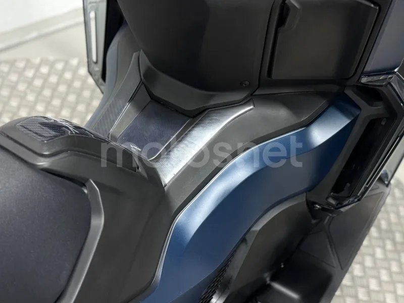 Honda Forza 750 - Vista 6