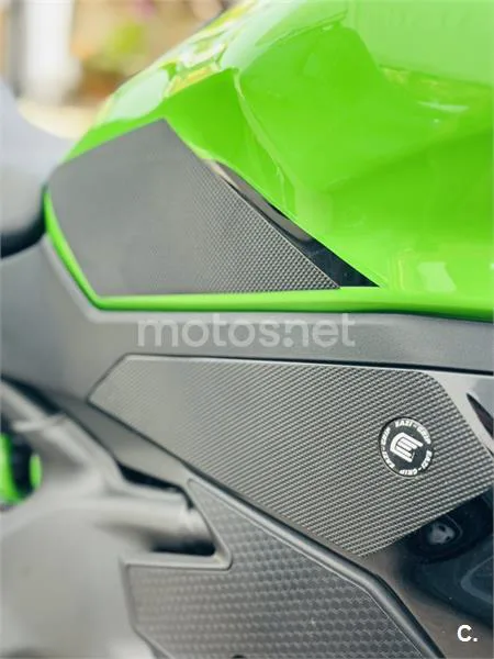 Kawasaki Ninja ZX-4RR - Vista 6
